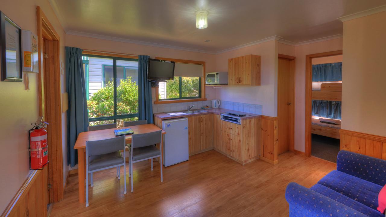Готель Bicheno Cabin Park Екстер'єр фото